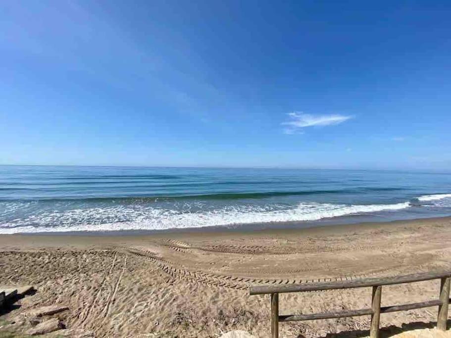 Duplex Beach Cabopino Apartment Марбеля Екстериор снимка